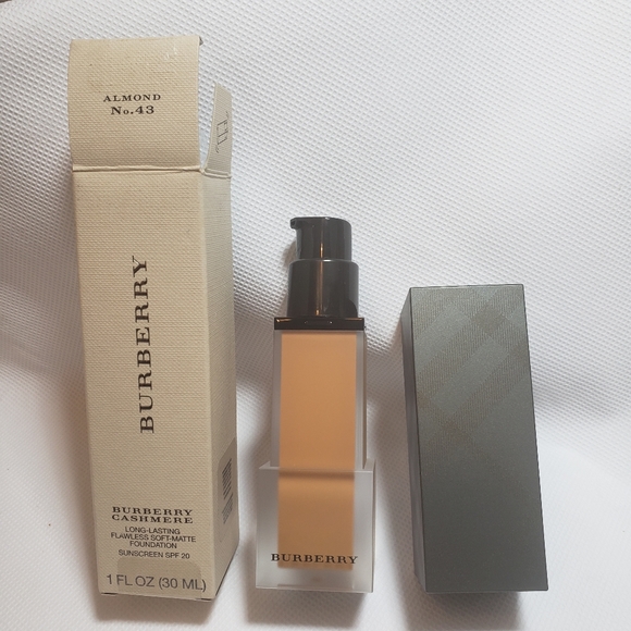 burberry 1oz cashmere soft matte foundation gold